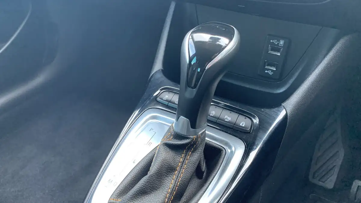 2020-vauxhall-crossland-x-12-elite-nav-130ps-turbo-auto-big-19