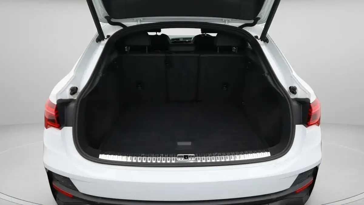 2022-audi-q3-15-35-tfsi-black-edition-cod-sportback-s-tronic-big-17