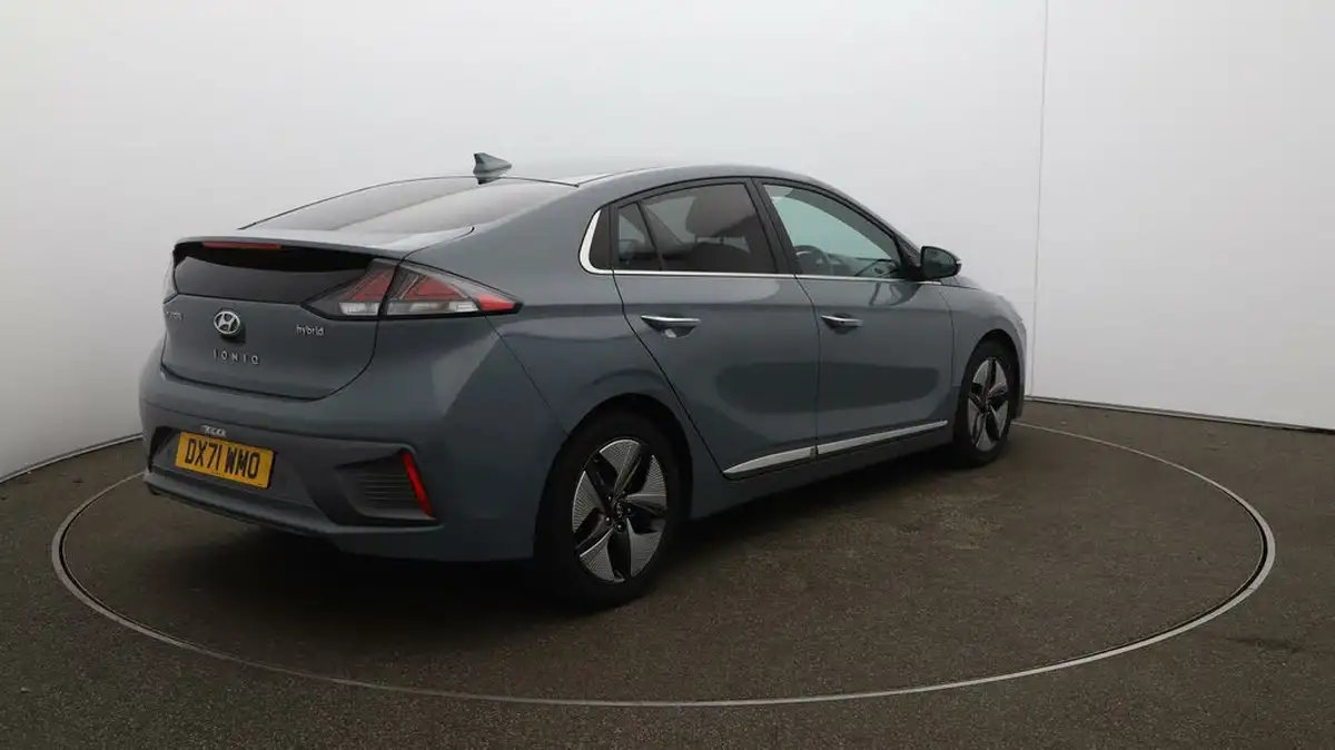 2021-hyundai-ioniq-16-gdi-premium-se-hybrid-big-45