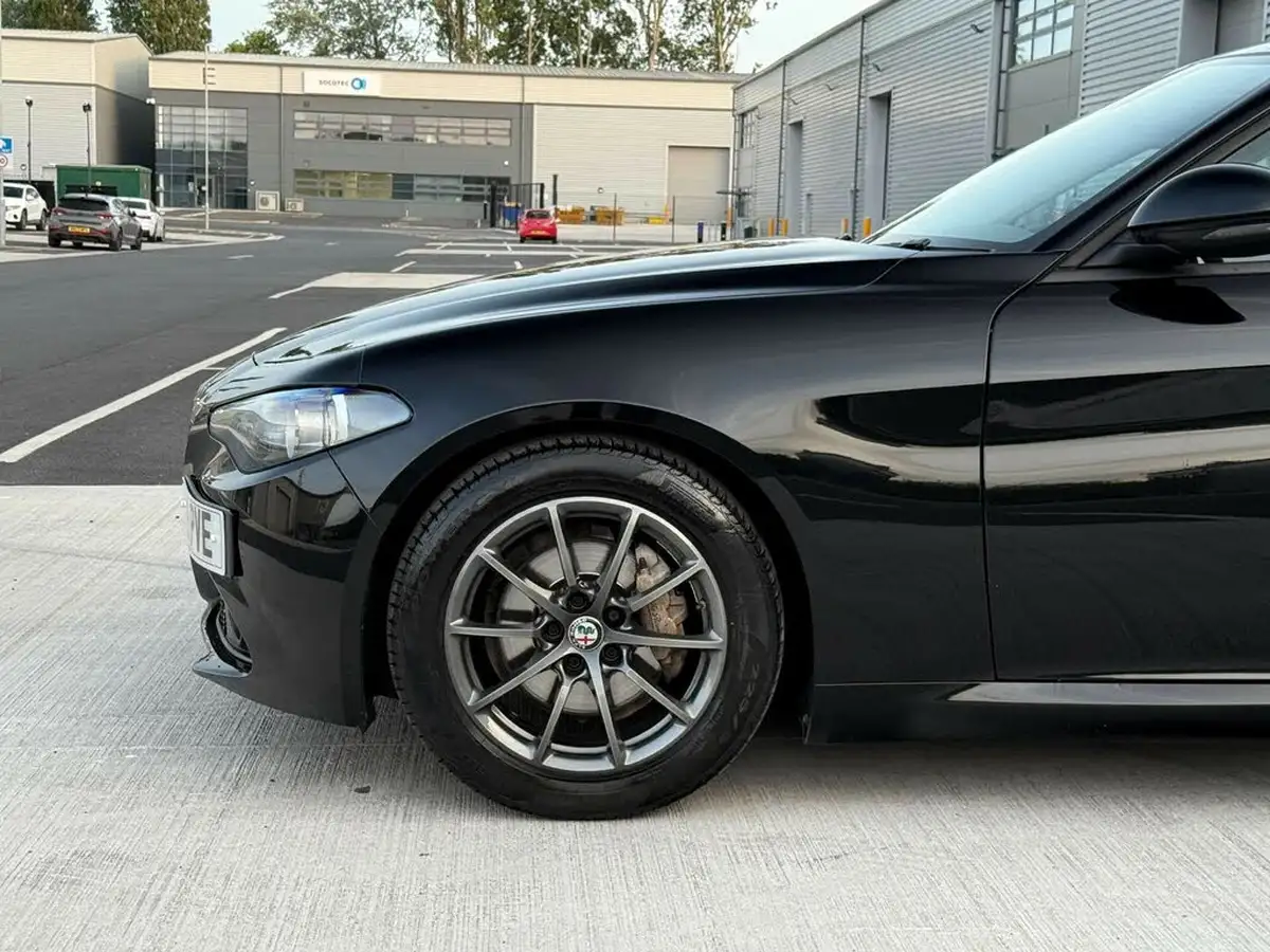 2018-alfa-romeo-giulia-22td-super-147bhp-big-7
