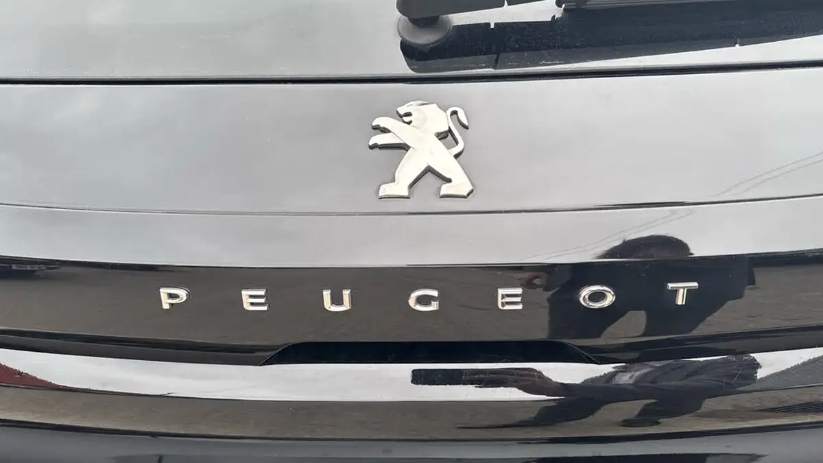 2023-peugeot-208-12-puretech-active-premium-75ps-big-25