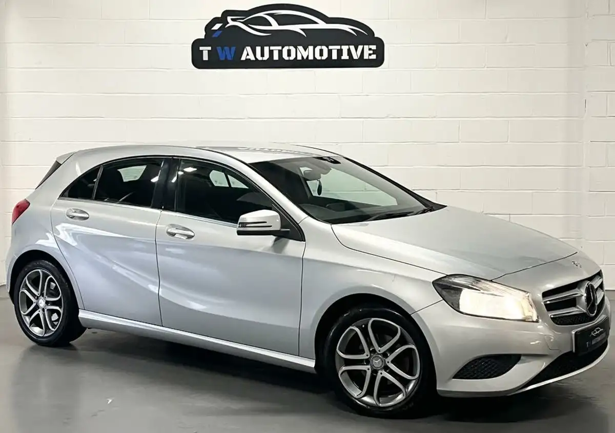 2015-mercedes-benz-a-class-15-cdi-a180-sport-109ps-7g-dct-big-2