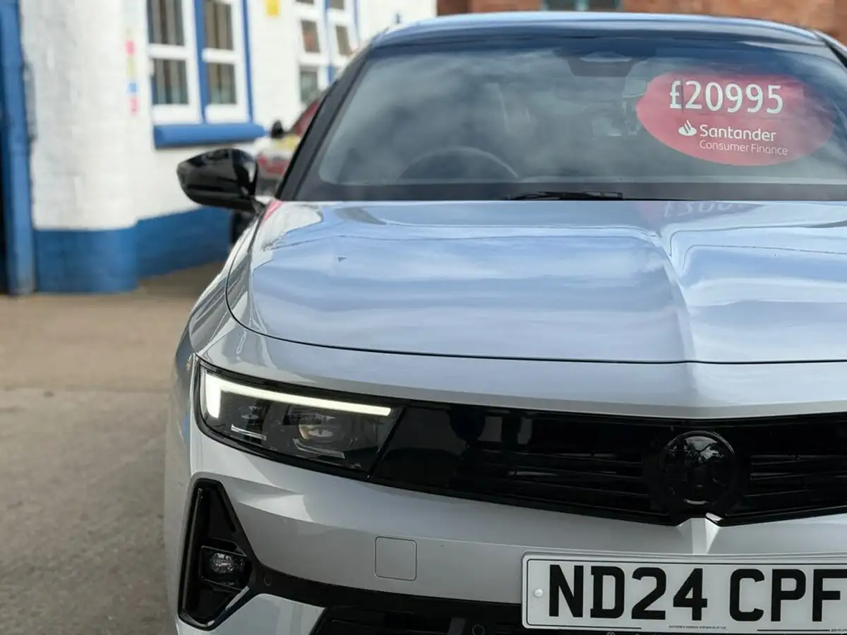 2024-vauxhall-astra-12-turbo-ultimate-130ps-hatchback-big-15