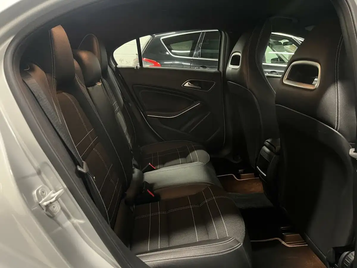2015-mercedes-benz-a-class-15-cdi-a180-sport-109ps-7g-dct-big-48
