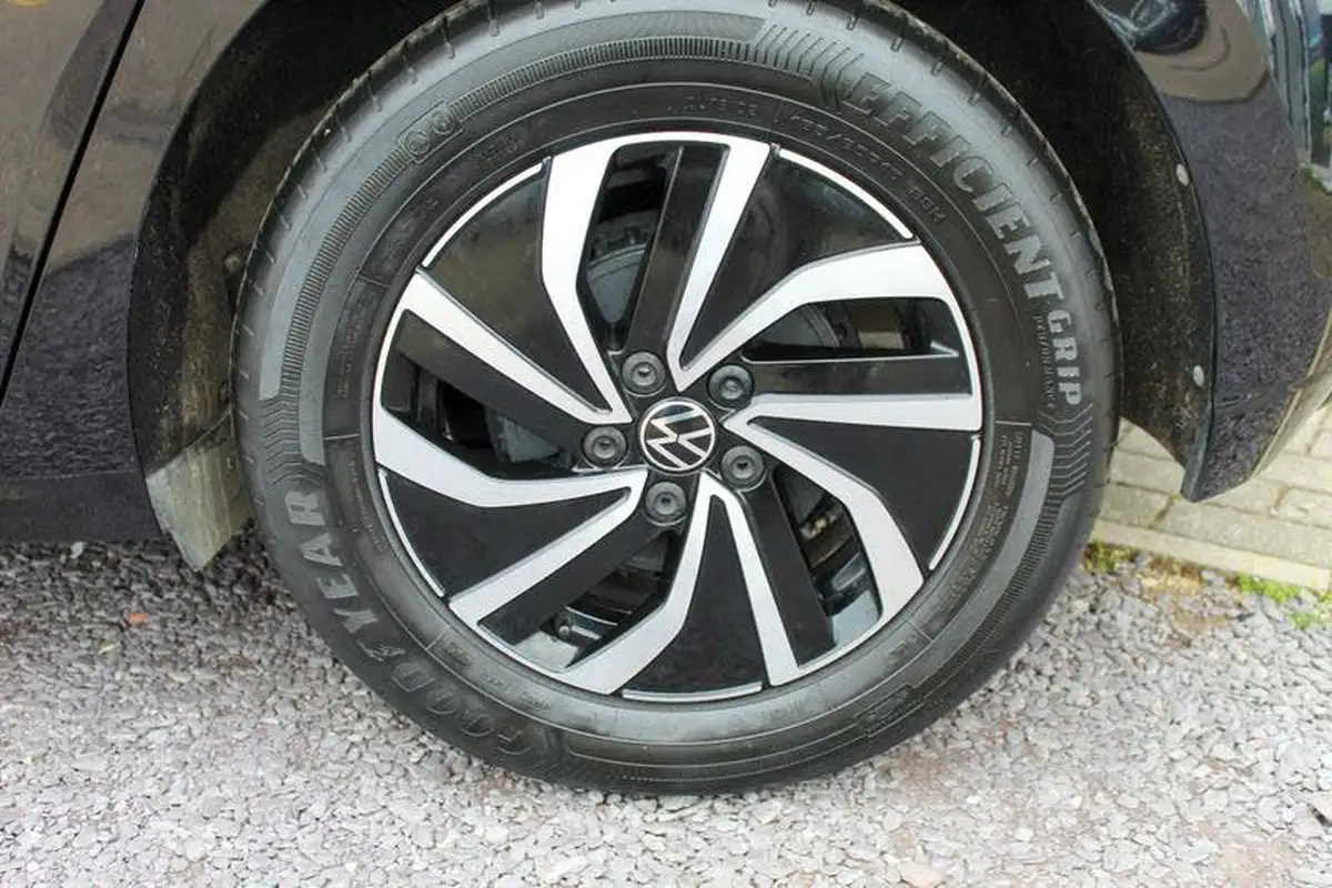 2023-volkswagen-polo-10-tsi-life-big-13