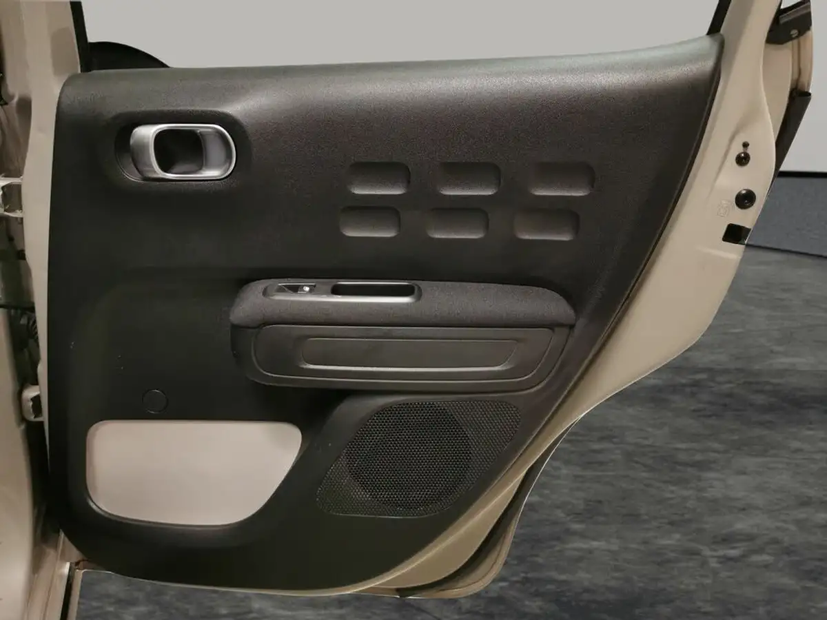 2022-citroen-c3-12-puretech-c-series-big-25