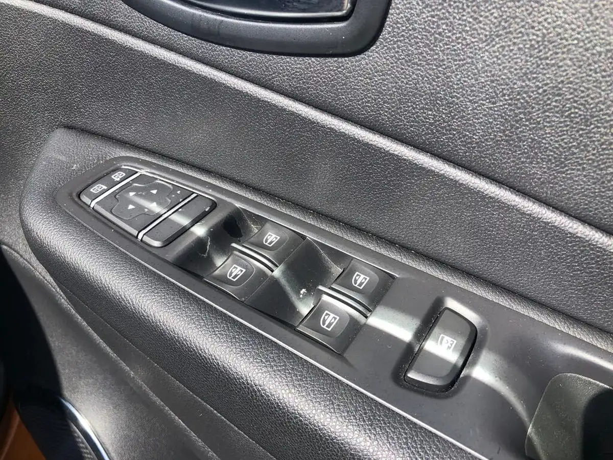 2019-renault-captur-15dci-iconic-90bhp-energy-ss-big-24