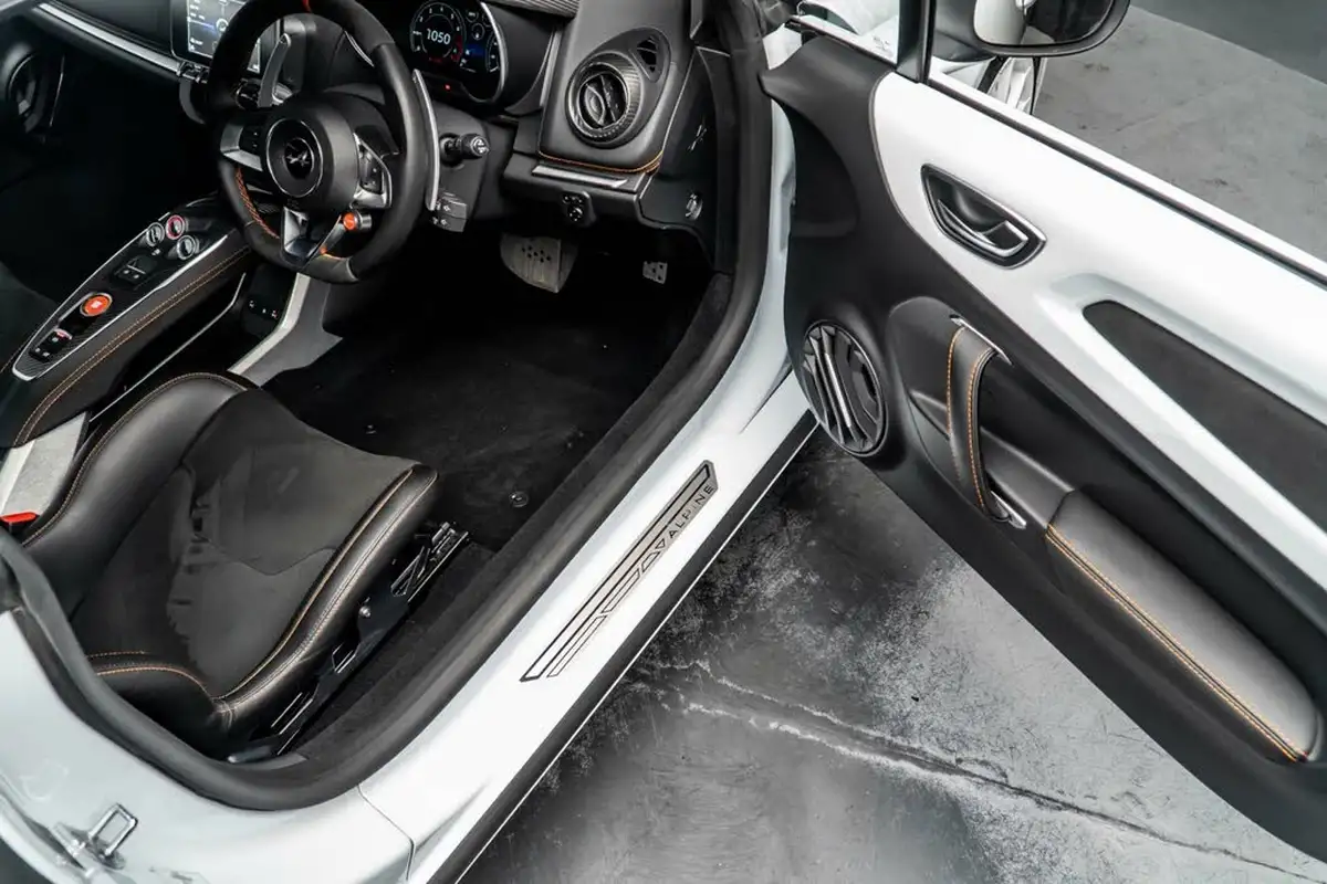 2020-alpine-a110-18-t-s-big-27