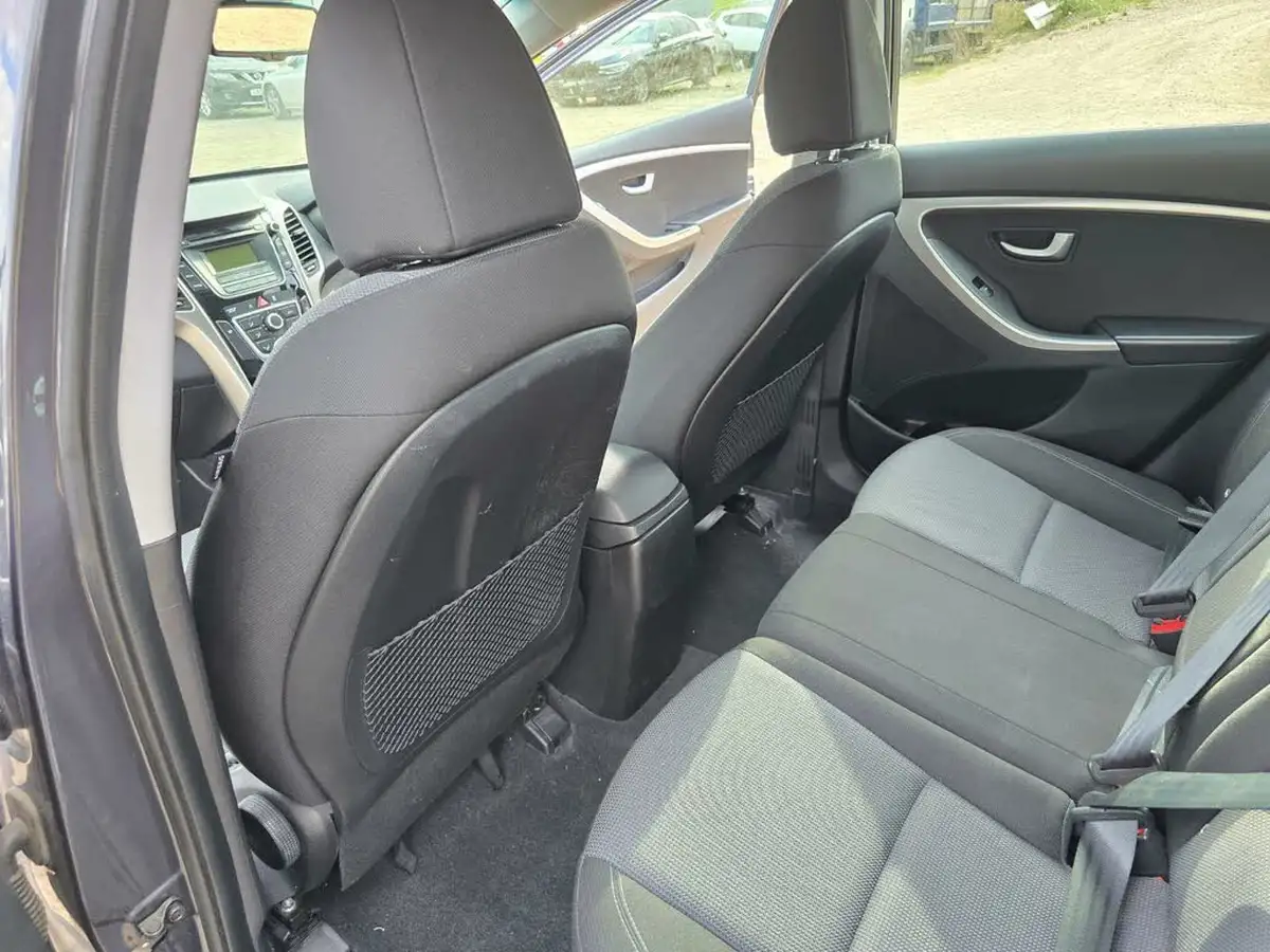 2017-hyundai-i30-16crdi-se-110ps-blue-drive-hatchback-dct-big-22