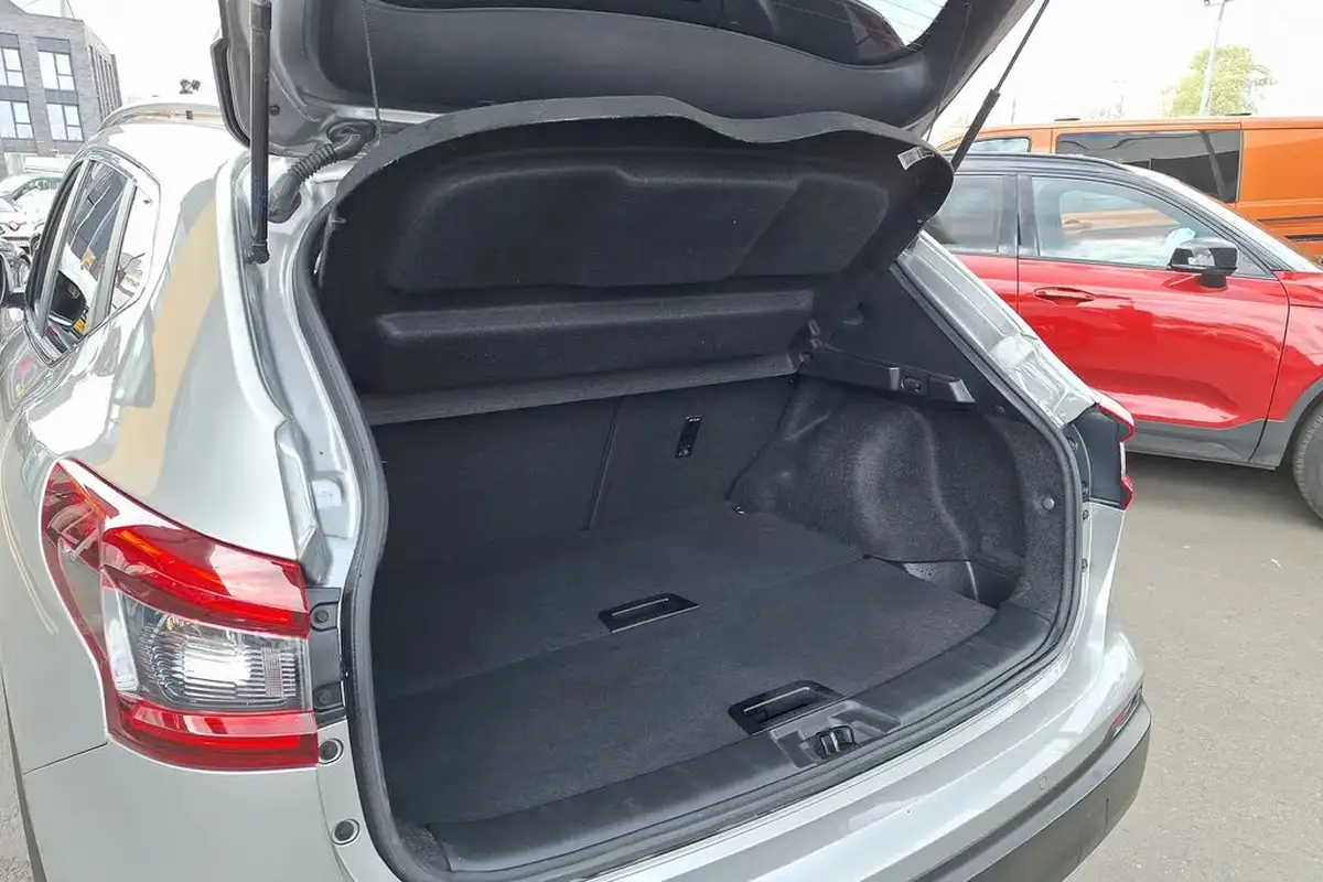 2018-nissan-qashqai-12-dig-t-n-connecta-big-17