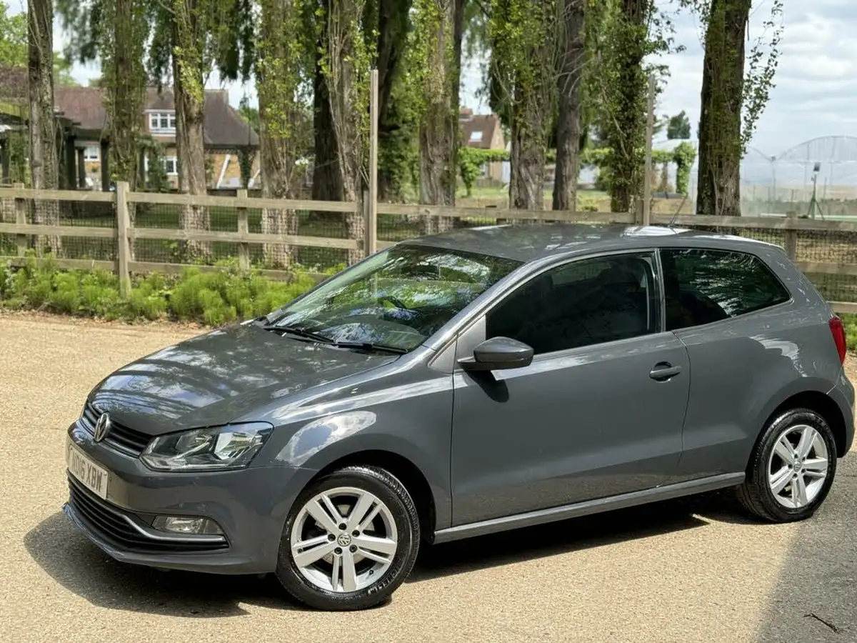 2016-volkswagen-polo-10-match-60ps-3d-big-30