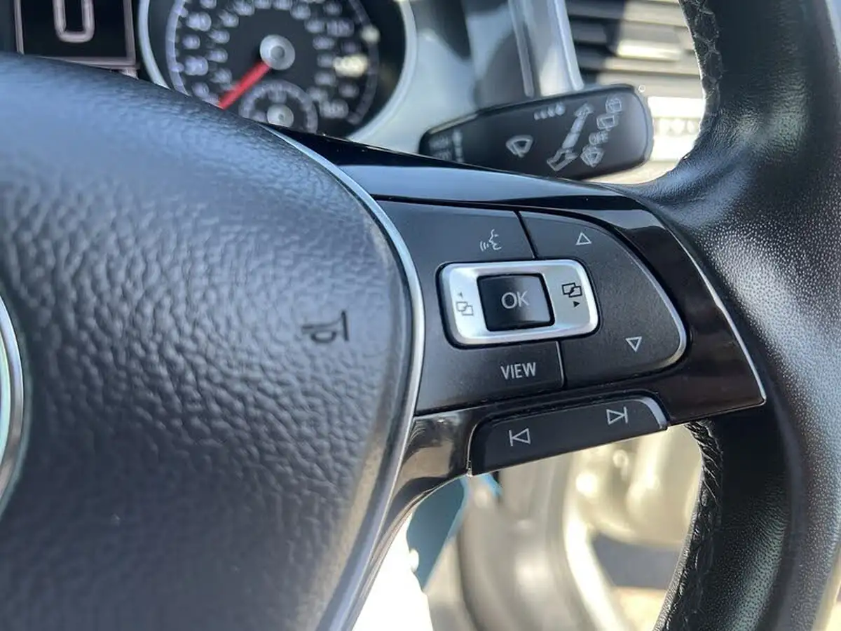 2019-volkswagen-golf-16tdi-match-edition-estate-big-20