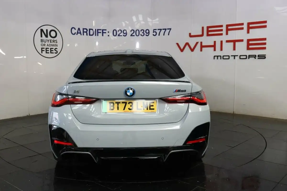 2023-bmw-i4-e-m50-big-3