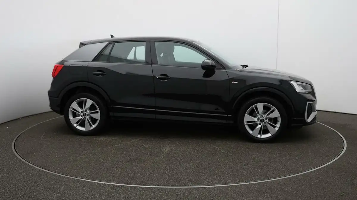 2022-audi-q2-15-35-tfsi-s-line-tronic-big-41