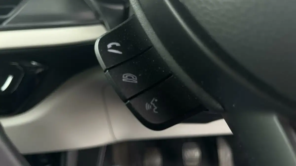 2024-suzuki-swift-12-motion-big-29