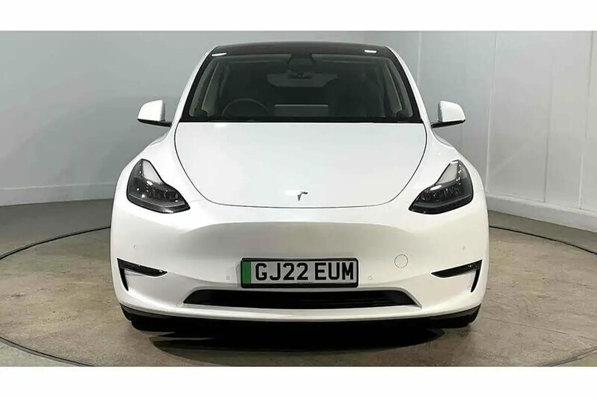 2022-tesla-model-y-e-long-range-big-2