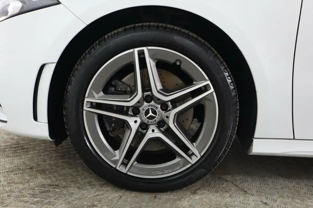 2020-mercedes-benz-a-class-13-a250e-amg-line-saloon-4d-big-26