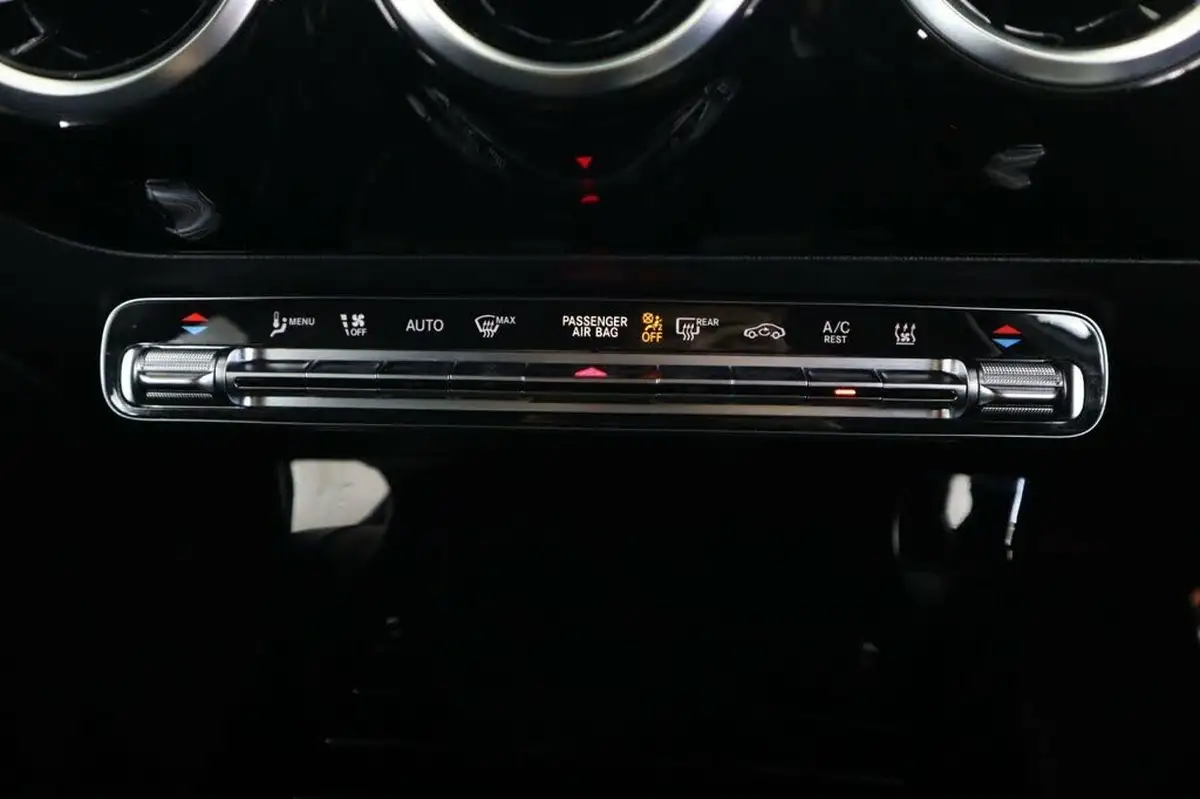 2020-mercedes-benz-a-class-13-a250e-amg-line-saloon-4d-big-50