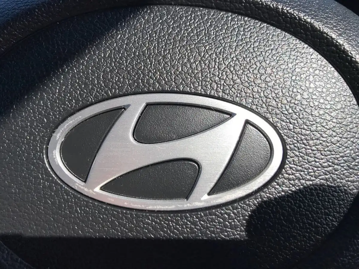 2025-hyundai-i20-10-t-gdi-premium-big-25