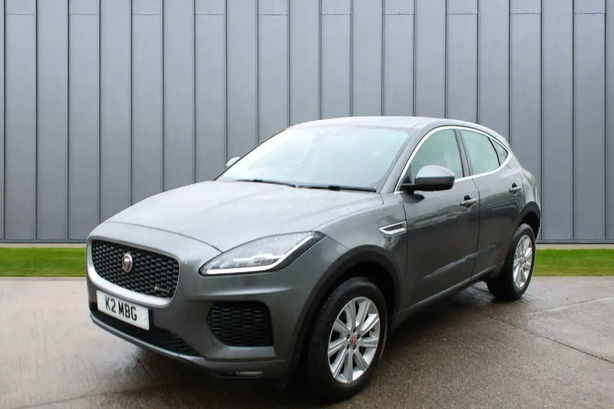2018-jaguar-e-pace-20-i4-r-dynamic-s-249ps-ss-big-3