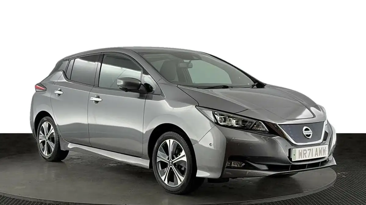 2021-nissan-leaf-e-e-tekna-big-1