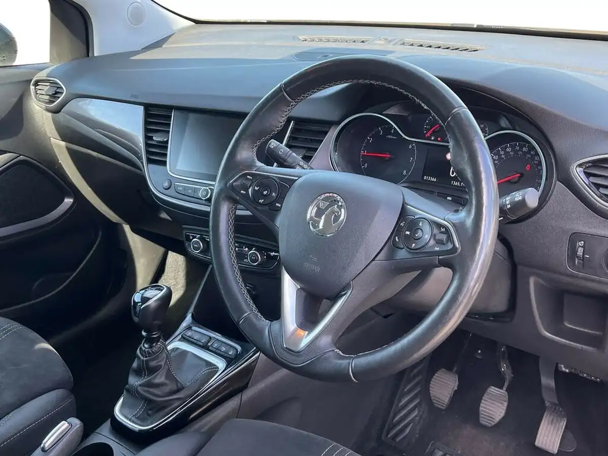2021-vauxhall-crossland-12-ultimate-nav-big-4