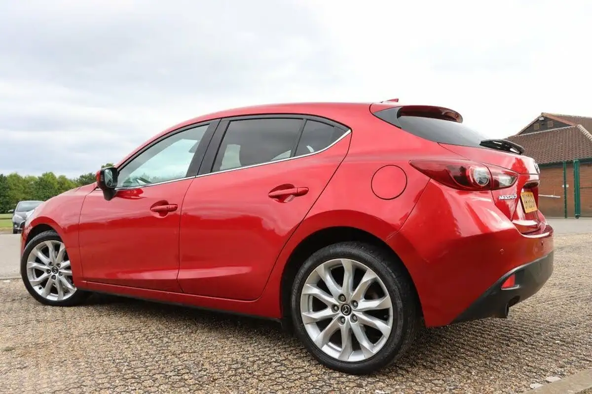 2015-mazda-mazda3-20-sport-nav-120ps-hatchback-5d-big-2