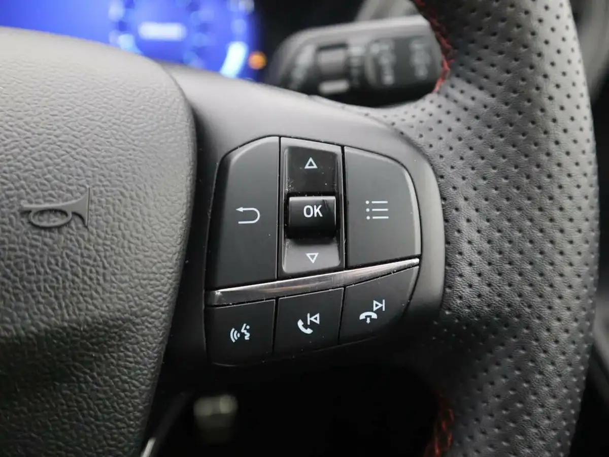 2024-ford-kuga-15t-black-package-edition-big-29