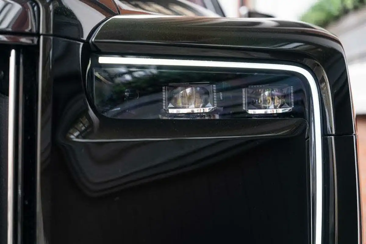 2024-rolls-royce-cullinan-675-black-badge-big-26