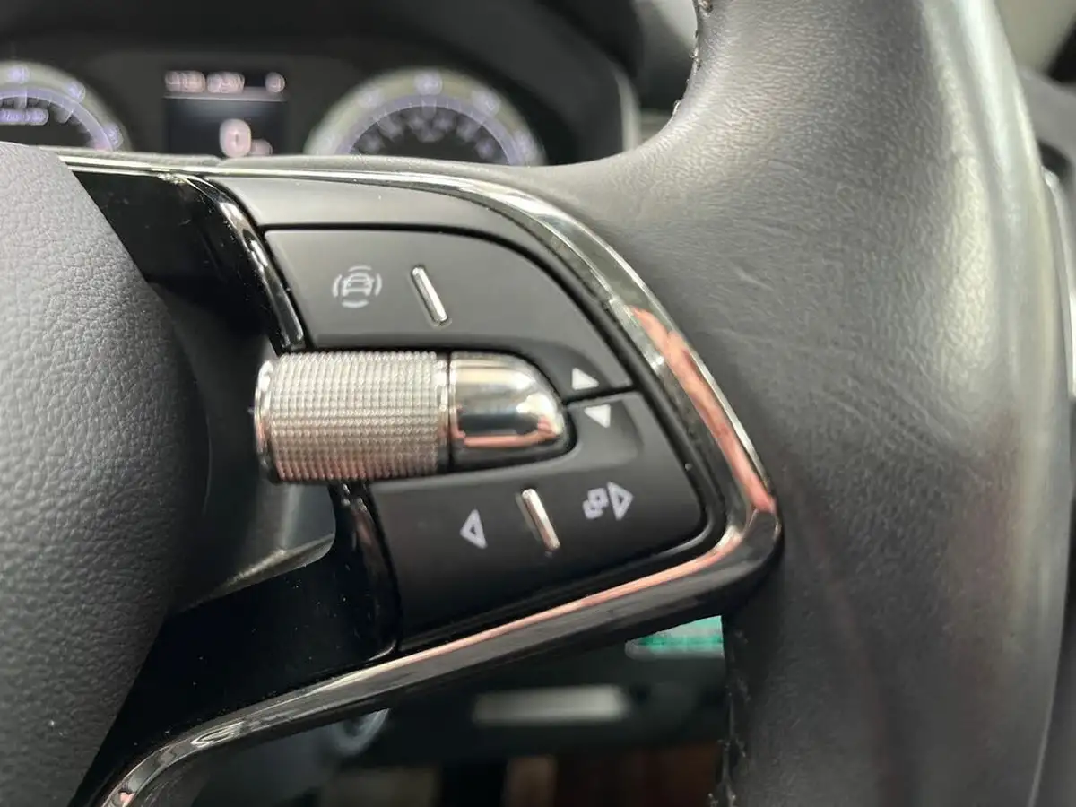 2021-skoda-kodiaq-15-tsi-se-l-dsg-big-24