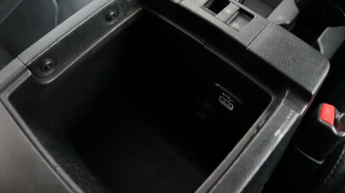 2016-jeep-wrangler-28crd-overland-5d-big-61