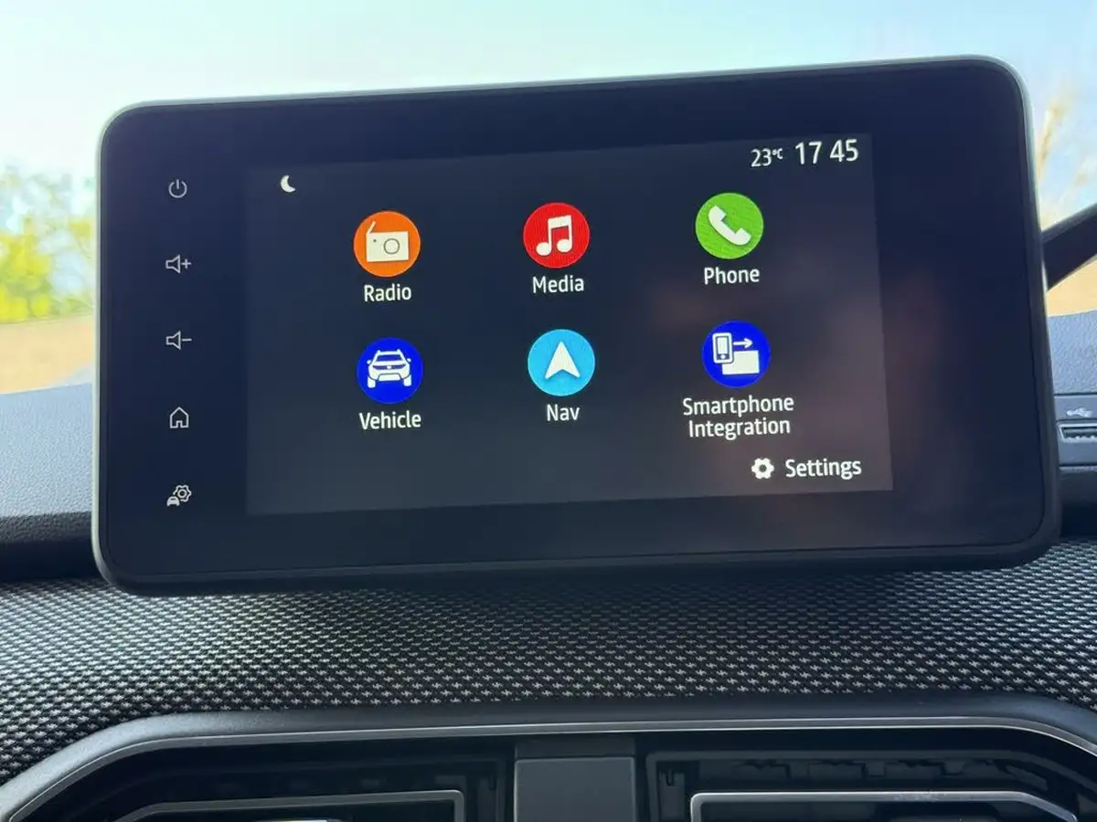 2021-dacia-sandero-10-tce-comfort-90bhp-big-18