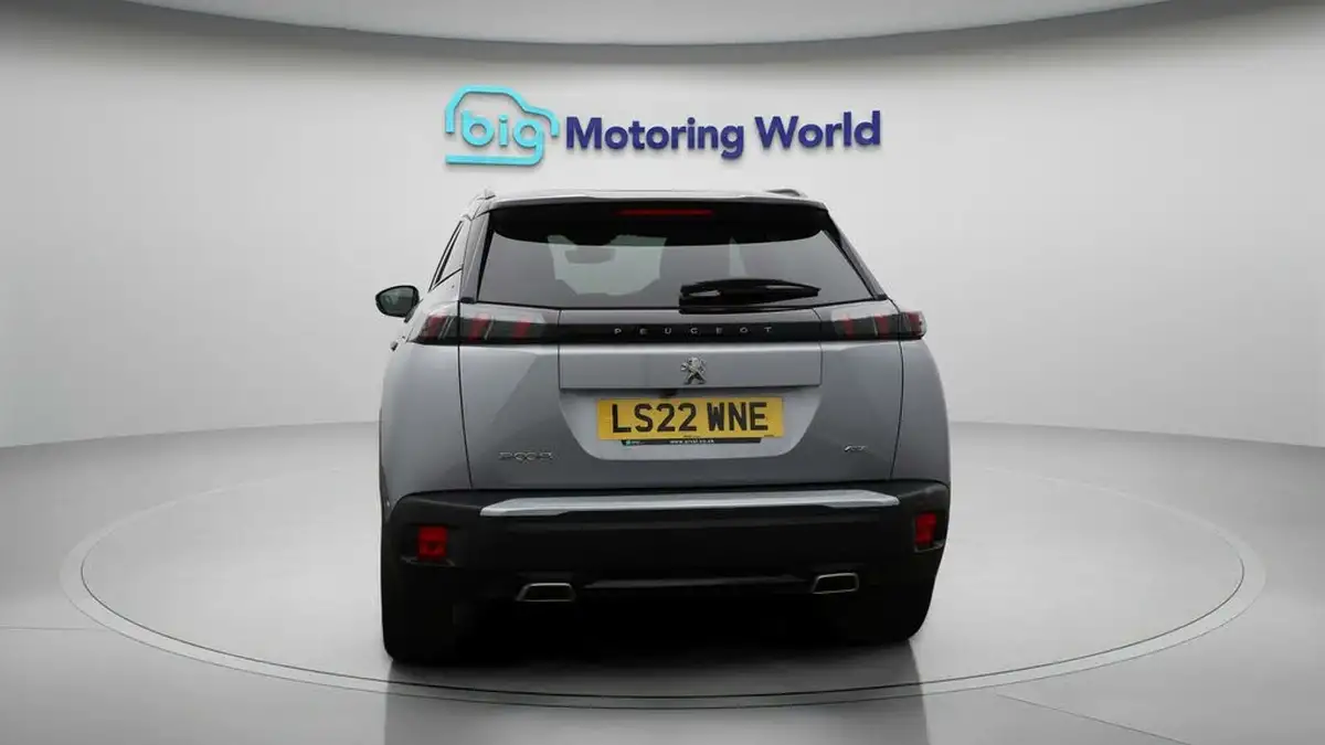 2022-peugeot-2008-suv-12-puretech-gt-big-6