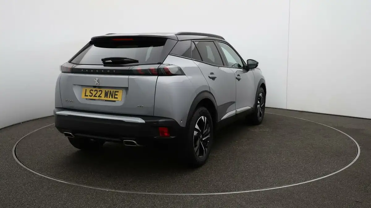 2022-peugeot-2008-suv-12-puretech-gt-big-47