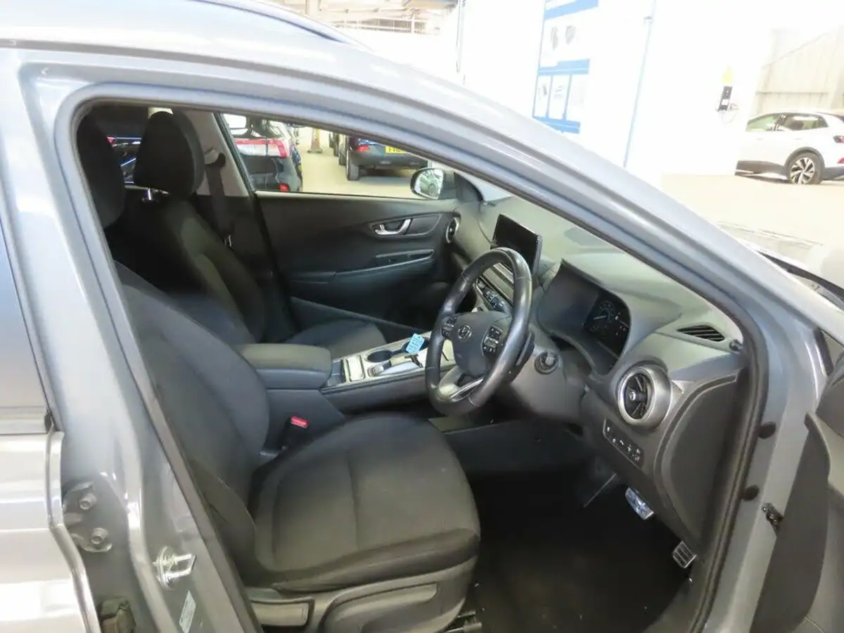 2021-hyundai-kona-e-premium-204ps-64kwh-7kw-obc-big-7