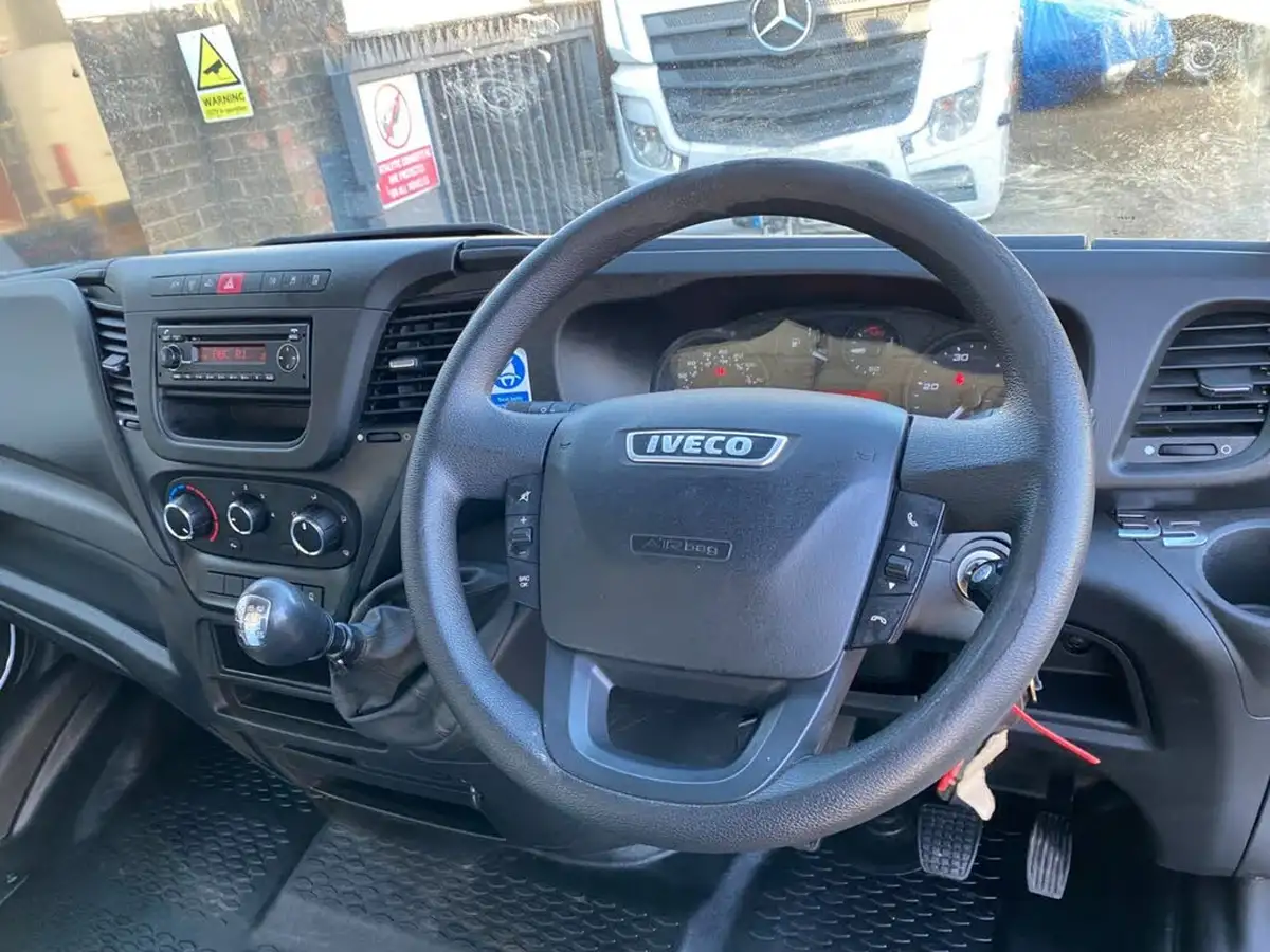 2018-iveco-daily-s-class-23td-35s12v-3520-h1-business-big-6
