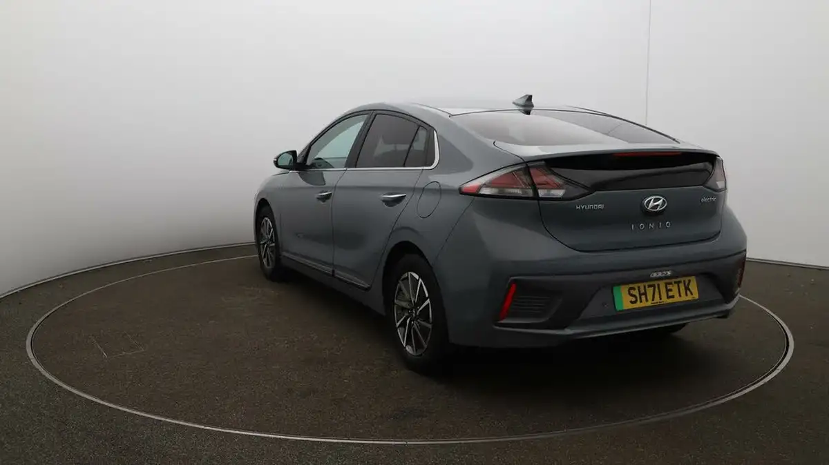 2022-hyundai-ioniq-e-premium-se-electric-big-52