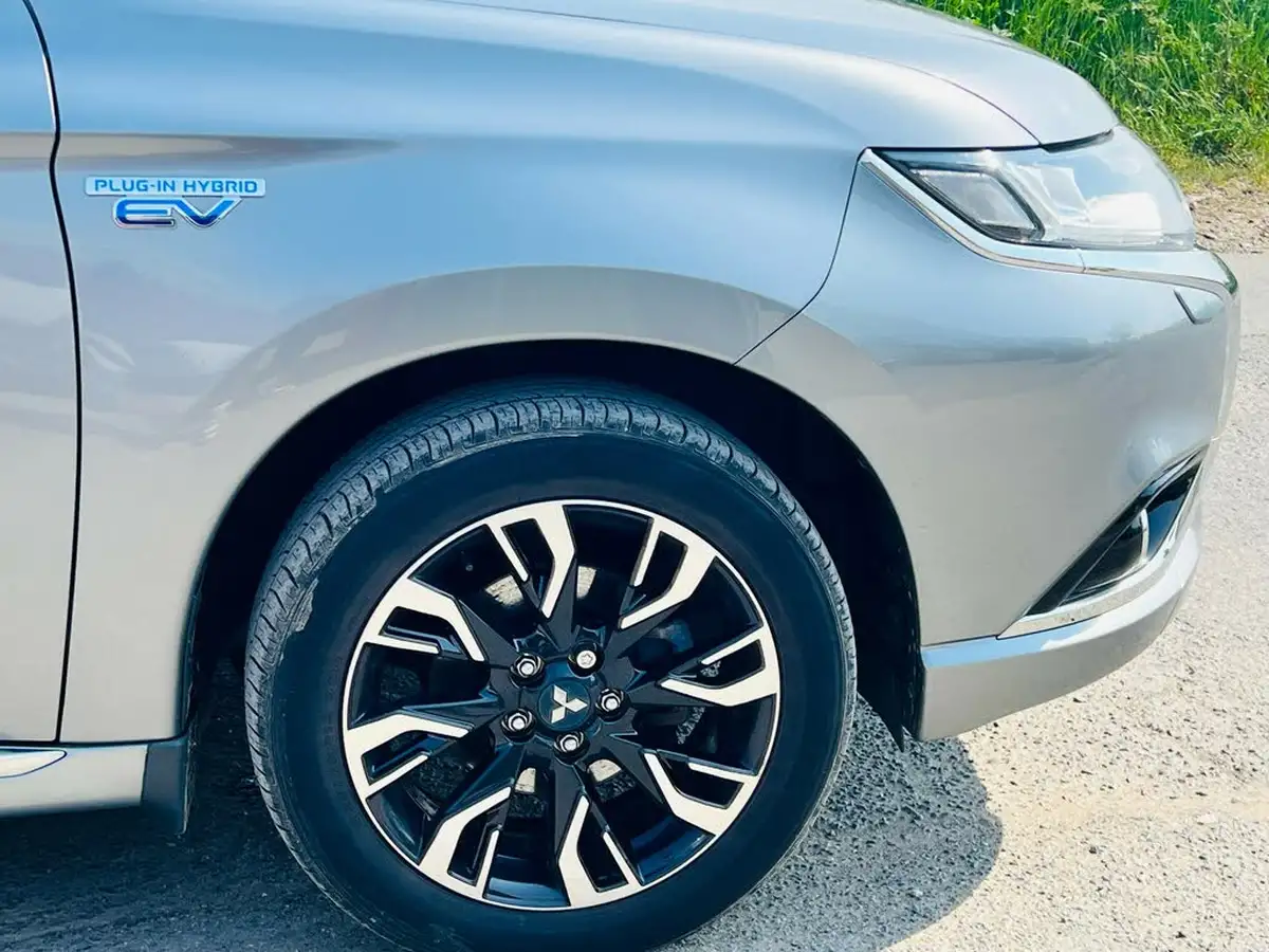 2015-mitsubishi-outlander-20-gx4hs-big-37