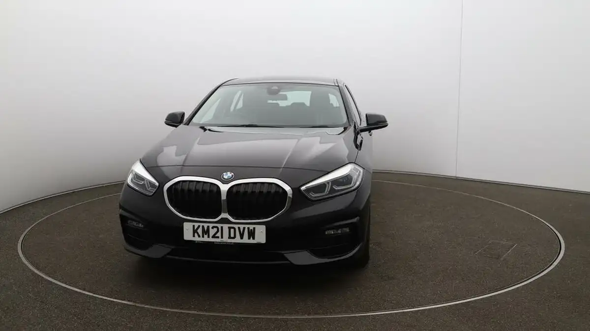2021-bmw-1-series-15-118i-sport-lcp-big-30