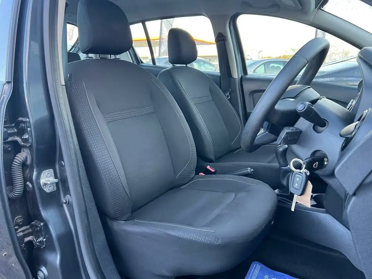2017-dacia-sandero-10-sce-ambiance-big-8