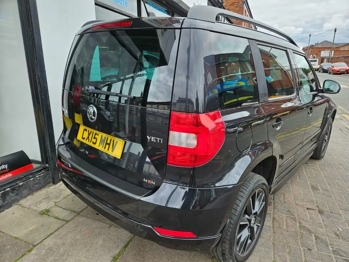 2015-skoda-yeti-20tdi-black-edition-dsg-big-15