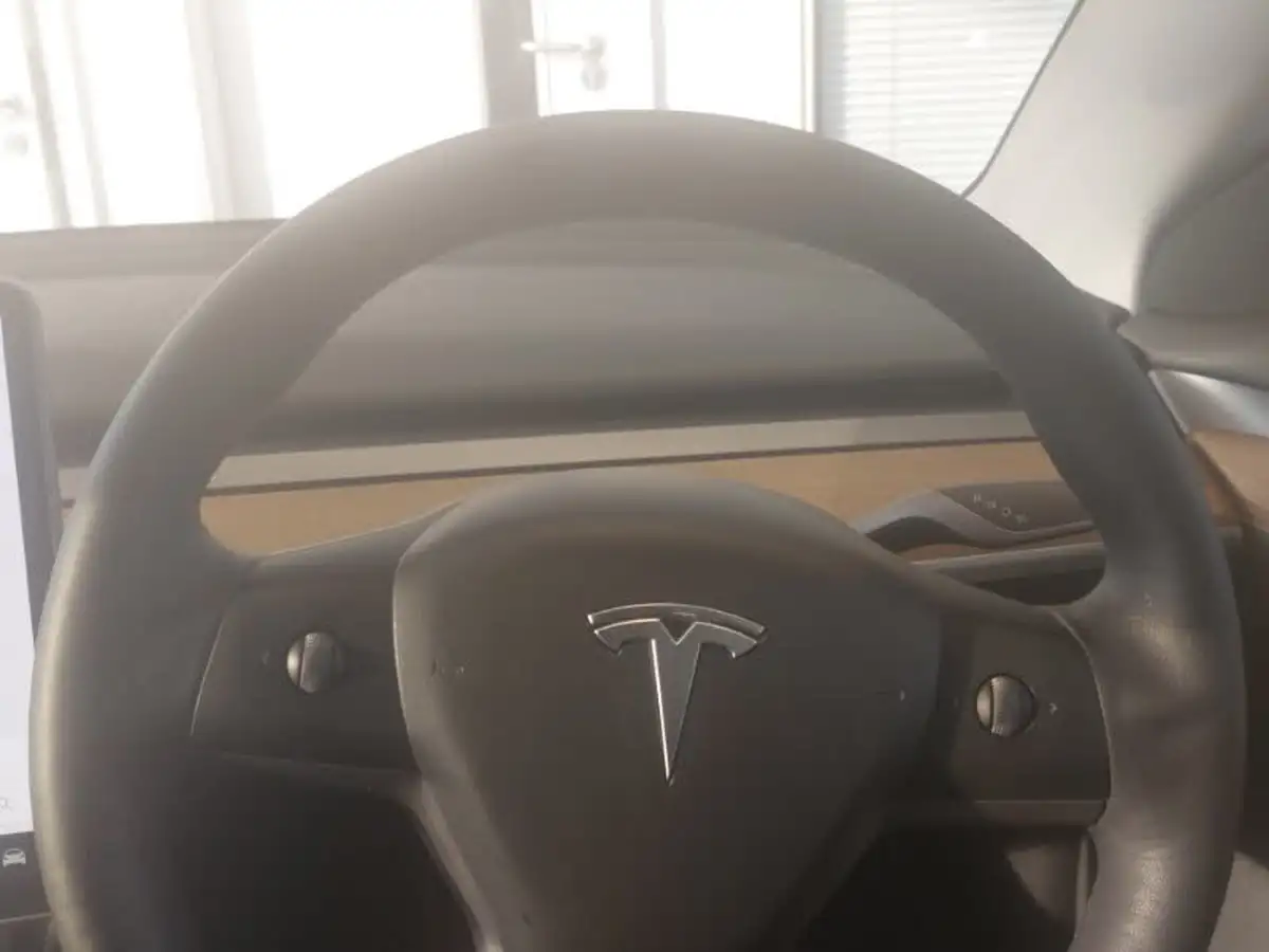 2021-tesla-model-3-e-long-range-awd-big-9