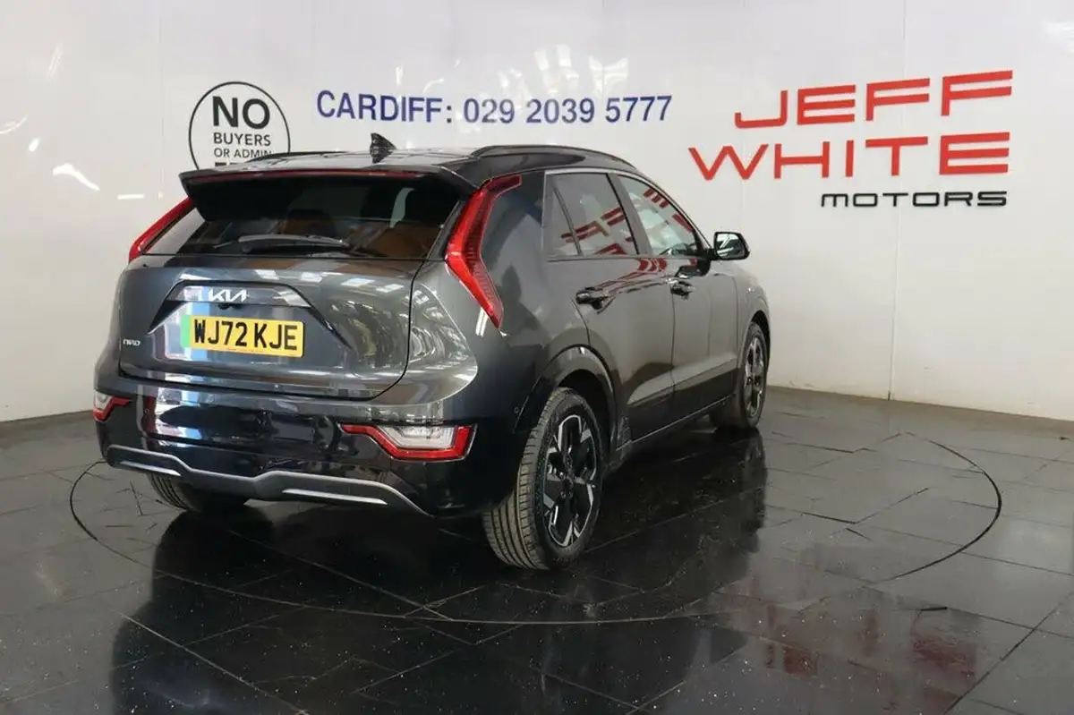 2022-kia-niro-ev-e-4-big-3