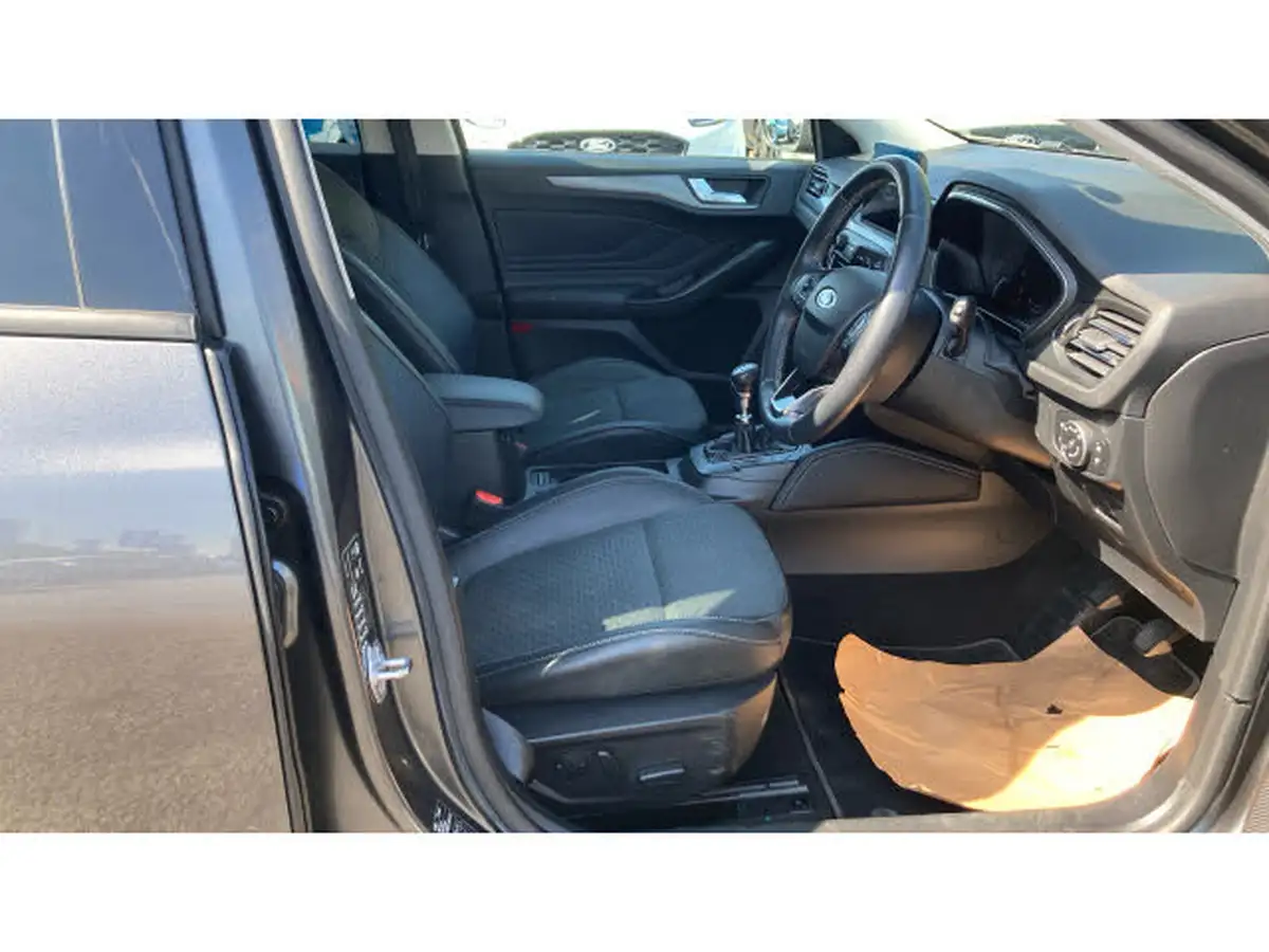 2019-ford-focus-10t-titanium-x-hatchback-big-21