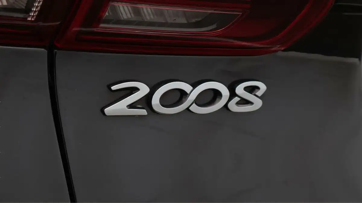2019-peugeot-2008-suv-12-puretech-allure-130bhp-big-20