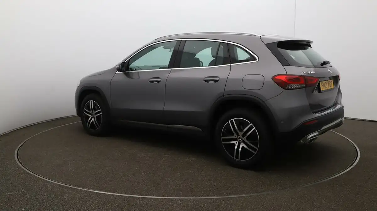 2021-mercedes-benz-gla-class-13-gla-200-sport-executive-big-27