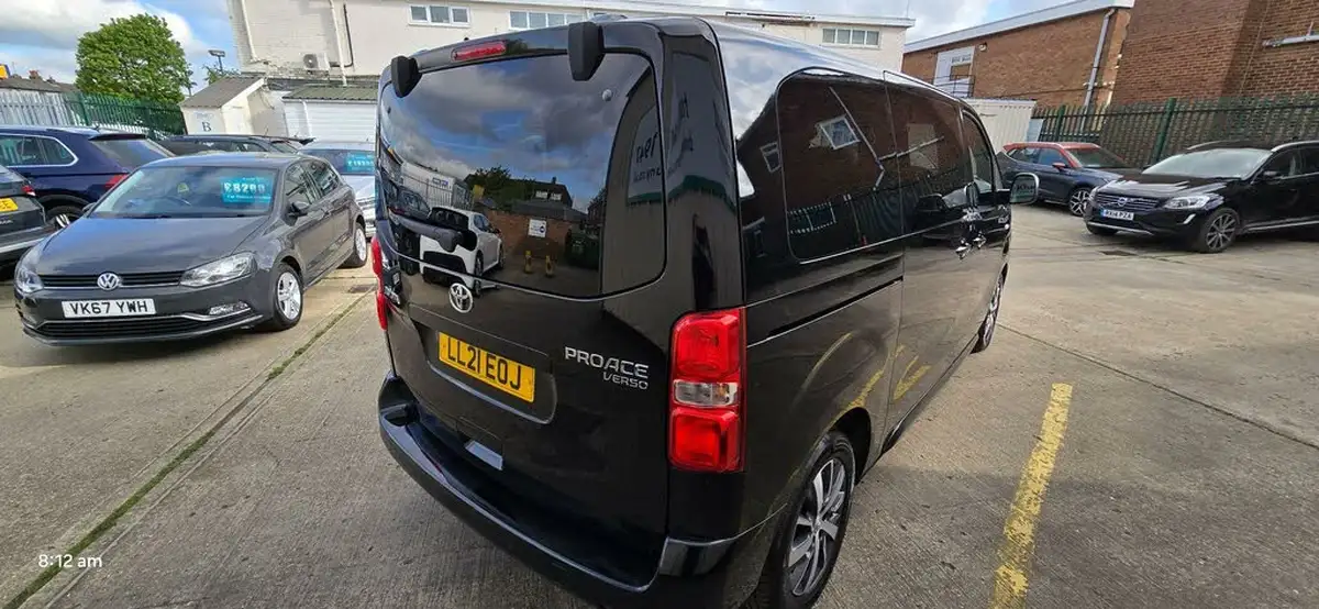 2021-toyota-proace-verso-20d-family-150ps-premium-pkl1-big-4