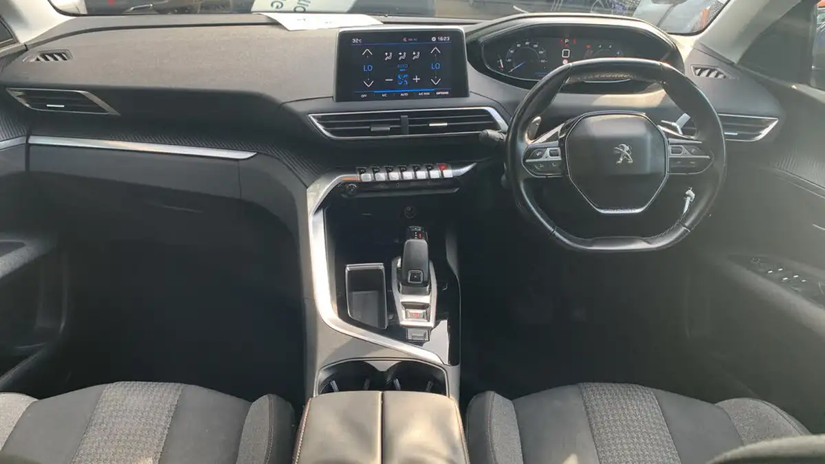 2018-peugeot-3008-suv-16-bluehdi-active-120bhp-eat6-big-3