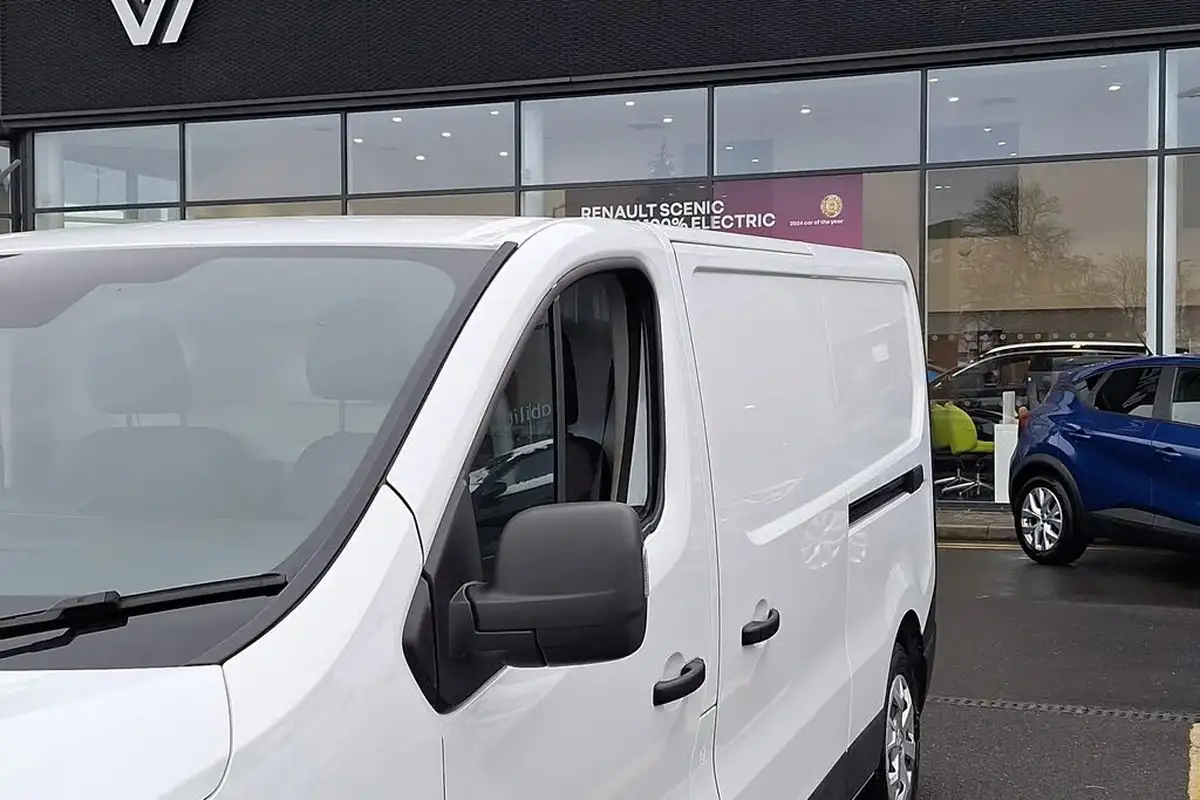 2023-renault-trafic-20dci-ll30-130-start-big-28