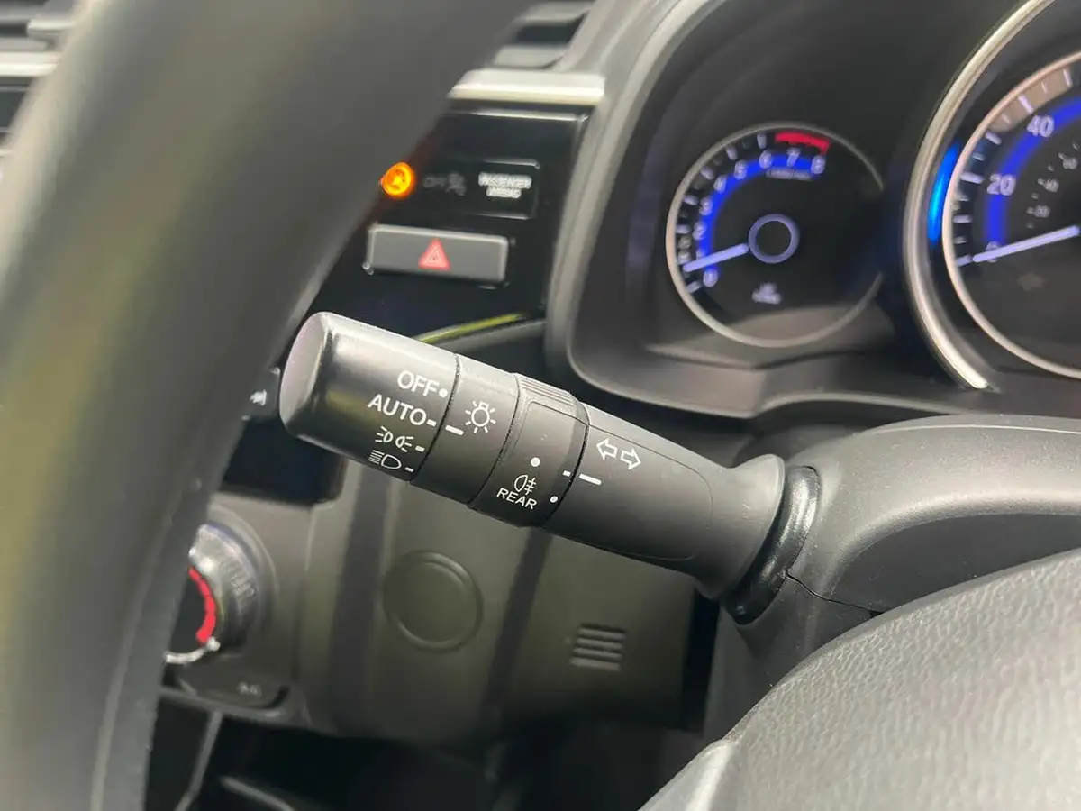 2018-honda-jazz-13-i-vtec-s-big-22